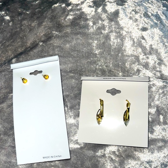 Brand new , 2 pairs of Earrings - Picture 3 of 3